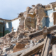 Ruines de maison bâtie sur un sol instable
